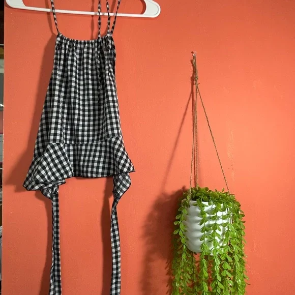 Backless Top - Picture 2 of 2